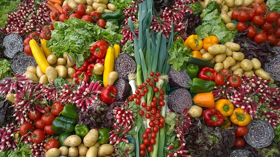 4 Seriously Tasty (& Super Fast) Recipes To Help You Get More Vegetables Into Your Day